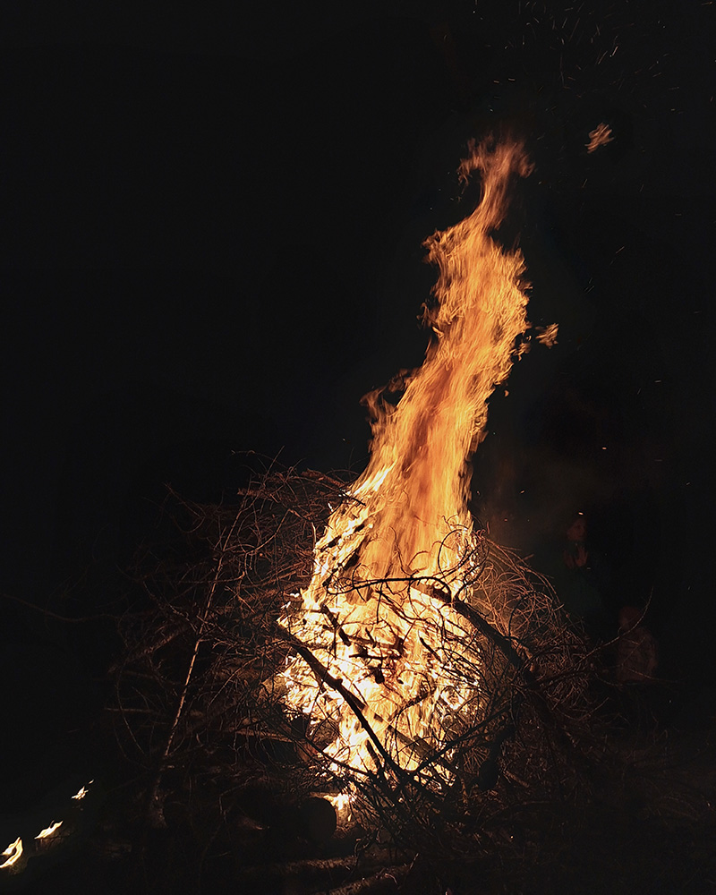 Herz Jesu Feuer Ultental Bauernjugend Suedtiroler Tradition